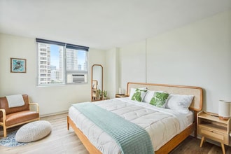 430 Kaiolu St, Unit 1001 in Honolulu, HI - Foto de edificio - Building Photo