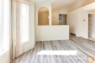 295 Cougar Way N in Lethbridge, AB - Building Photo - Building Photo