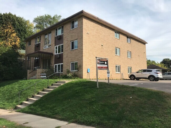 330 Annapolis in West St. Paul, MN - Building Photo - Building Photo