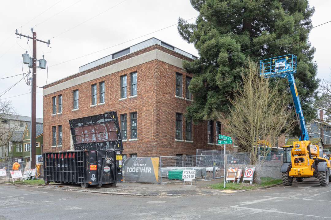 Queen Anne Exchange in Seattle, WA - Building Photo