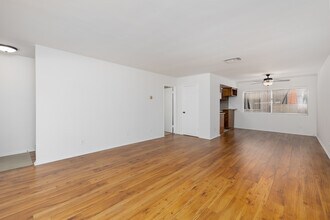 11737 Kiowa Ave in Los Angeles, CA - Foto de edificio - Interior Photo