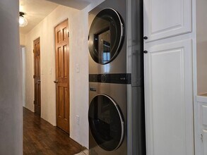 603 Paseo De Peralta in Santa Fe, NM - Building Photo - Building Photo
