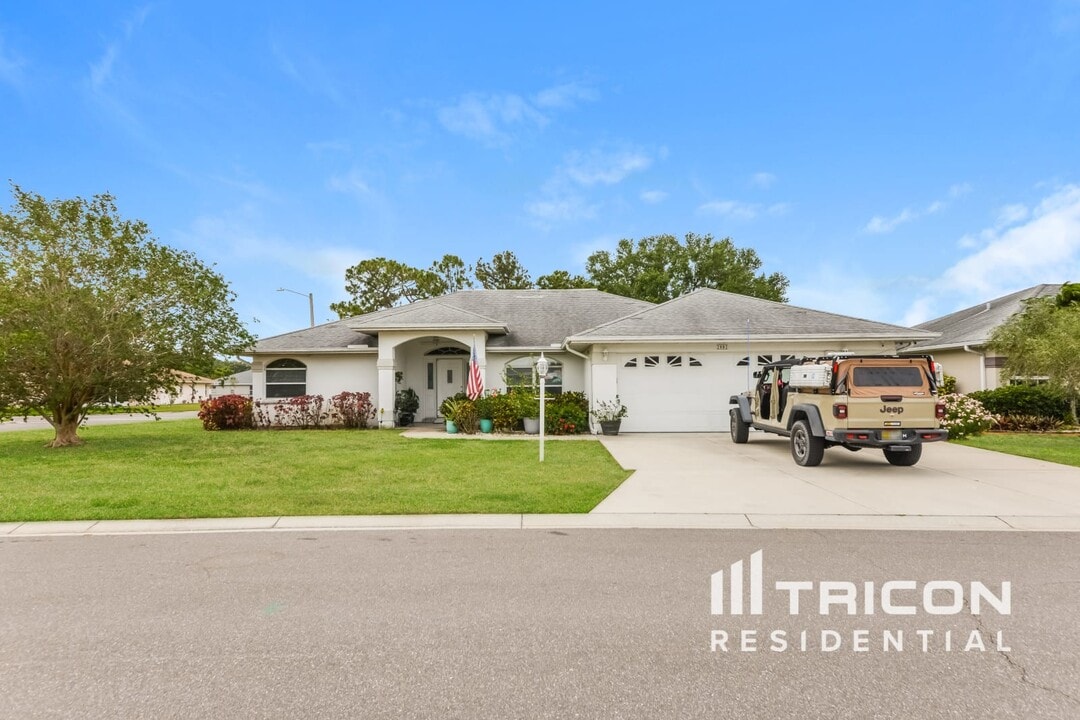 2802 56th Ave Cir E in Bradenton, FL - Building Photo