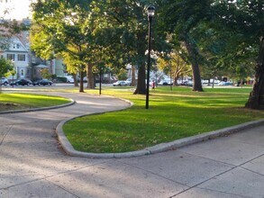 96 Bartholdi Ave-Unit -2 in Jersey City, NJ - Foto de edificio - Building Photo