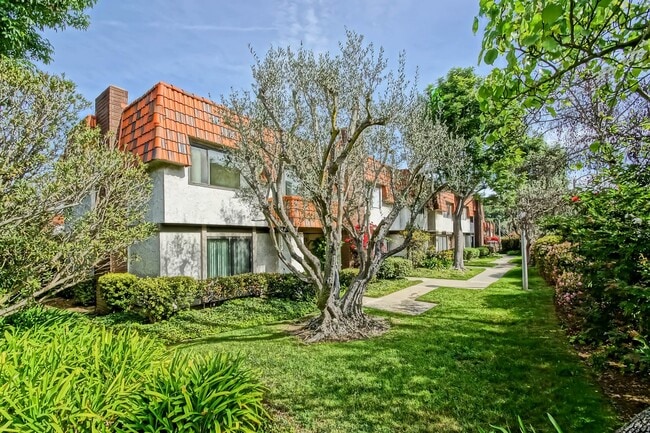 28039 Ridgebrook Ct in Rancho Palos Verdes, CA - Building Photo - Building Photo