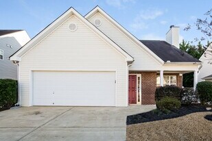 240 Greystone Cir in Hiram, GA - Building Photo