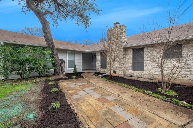 9009 Sawtooth Ln in Austin, TX - Building Photo - Building Photo