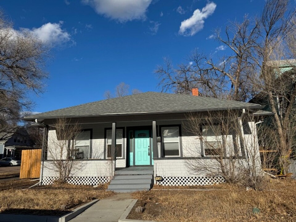 1130 W Colorado Ave in Colorado Springs, CO - Building Photo
