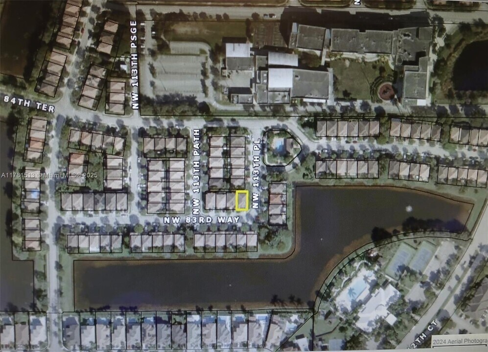 11359 NW 83rd Way in Doral, FL - Building Photo
