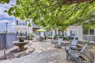 Aventura at Forest Park and Tower Grove TH in St. Louis, MO - Building Photo - Building Photo