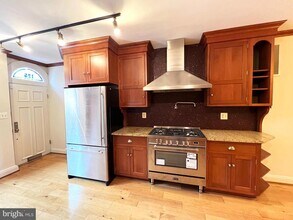 125 Warren Ave in Baltimore, MD - Building Photo - Building Photo