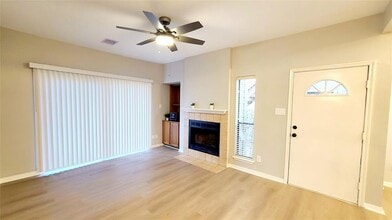 3500 Tangle Brush Dr in The Woodlands, TX - Building Photo - Building Photo