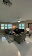 10140 S 44th Dr in Boynton Beach, FL - Building Photo - Building Photo