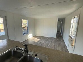 1047 Island Ford Rd in Buford, GA - Building Photo - Building Photo