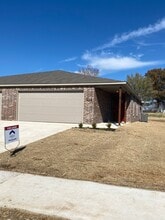 503B W Christopher Dr in Siloam Springs, AR - Building Photo - Building Photo