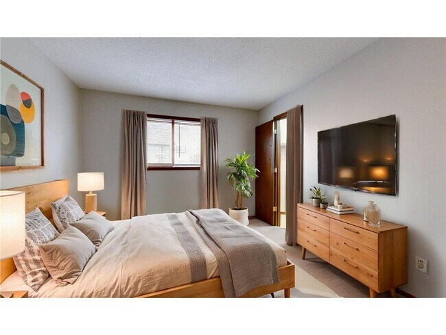 924 21st Ave S in Minneapolis, MN - Building Photo - Building Photo