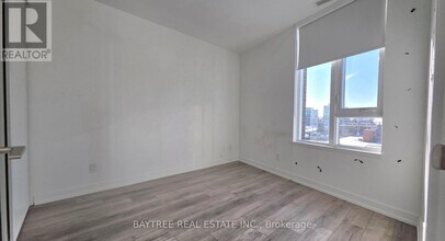 3100 Keele St in Toronto, ON - Building Photo - Building Photo