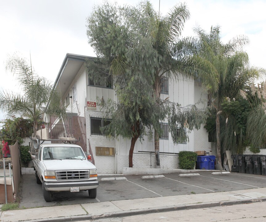 Milbrae Apartments in San Diego, CA - Foto de edificio