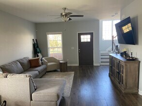 8004 Vibrant Pl in Hendersonville, TN - Foto de edificio - Building Photo