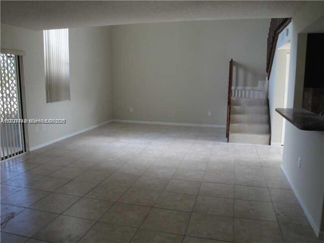 1206 San Remo Cir in Homestead, FL - Building Photo - Building Photo