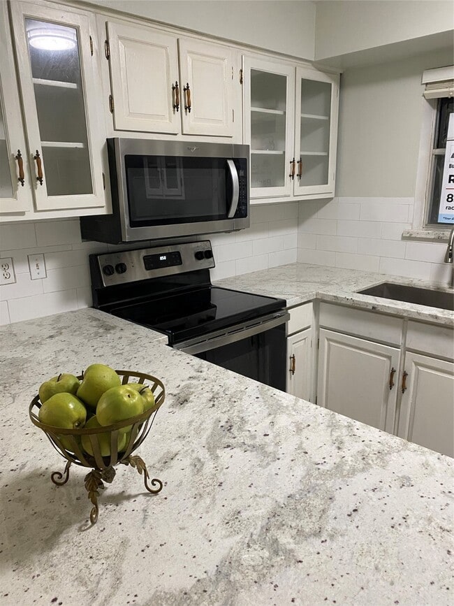 property at 13004 Trail Hollow Dr