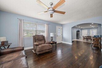 908 S Palm Dr SW in Largo, FL - Building Photo - Building Photo