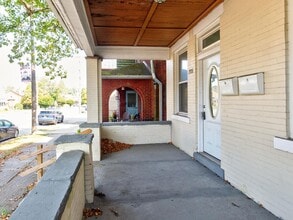 2106 7th Ave in Beaver Falls, PA - Building Photo - Building Photo
