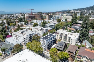 Special Promo! Private Bed near UC Berkeley! in Berkeley, CA - Building Photo - Building Photo