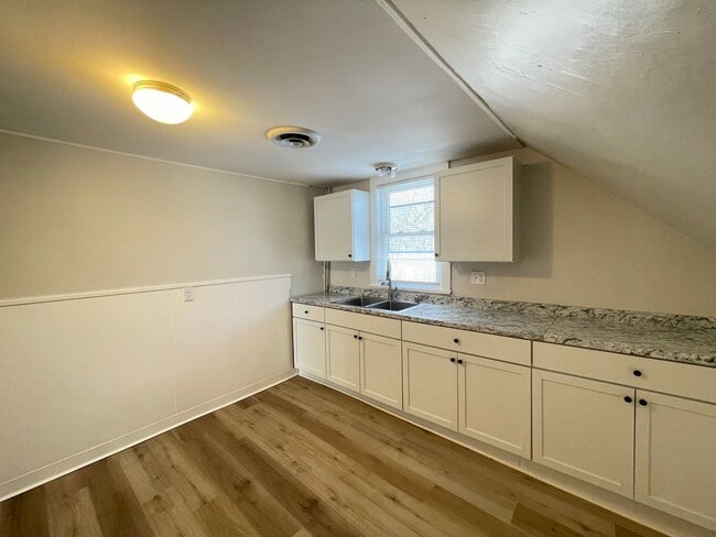 98 Main St in Raymond, NH - Building Photo - Building Photo