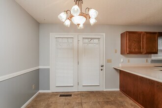 221 Creek View Rd in Mooresville, NC - Building Photo - Building Photo