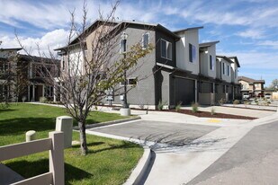 The Point Townhomes in Draper, UT - Building Photo