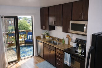 1851 N Green Ln N in Palatine, IL - Building Photo - Building Photo