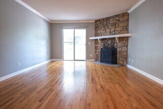 8555 Fairmount Dr in Denver, CO - Building Photo - Building Photo