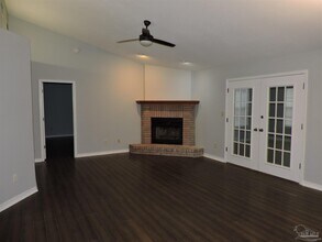 7663 Charter Oaks Dr in Pensacola, FL - Building Photo - Building Photo