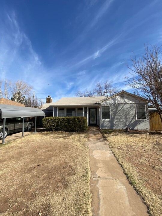 2412 36th St in Lubbock, TX - Building Photo