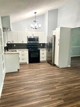 302 Lakewood Dr in Waxahachie, TX - Building Photo - Building Photo