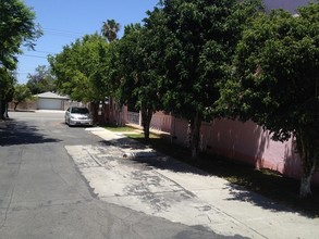 6330 Vineland Ave in North Hollywood, CA - Building Photo - Building Photo