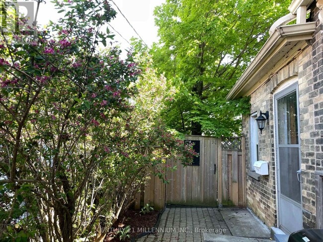 14 Zina St in Orangeville, ON - Building Photo - Building Photo