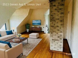 2513 Grand Ave S in Minneapolis, MN - Building Photo