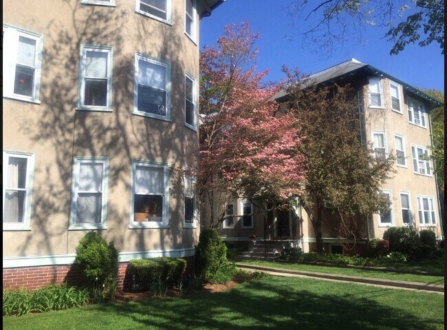 99 Lexington Ave, Unit 3