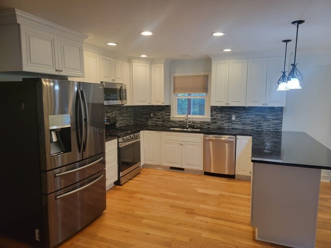 100 Browning Dr in Greer, SC - Building Photo - Building Photo