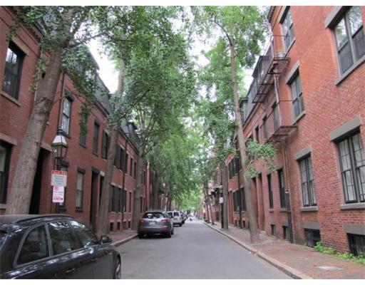 33 Gray St, Unit 1 in Boston, MA - Building Photo - Building Photo