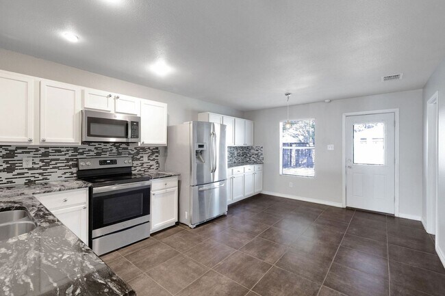 2708 Bur Oak Dr in Little Elm, TX - Building Photo - Building Photo