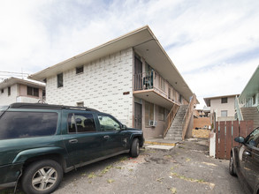 94-107 Pupukahi St in Waipahu, HI - Foto de edificio - Building Photo