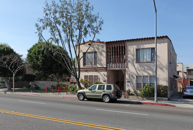 6923-6927 Miles Ave in Huntington Park, CA - Building Photo - Building Photo