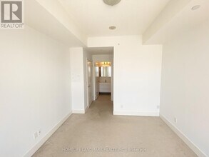 8081 Birchmount Rd in Markham, ON - Building Photo - Building Photo