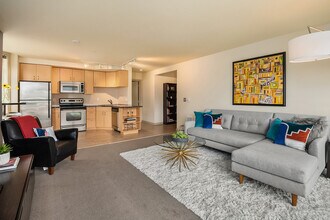 103 Bellevue Ave E in Seattle, WA - Building Photo - Building Photo