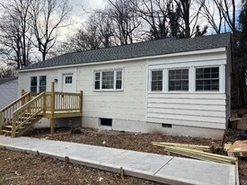 1168 Lockland Ave in Winston-Salem, NC - Building Photo