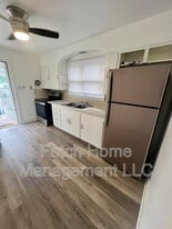 2861 Horseshoe Pike in Campbelltown, PA - Building Photo