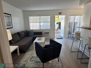 3226 NE 12th St in Pompano Beach, FL - Building Photo - Building Photo
